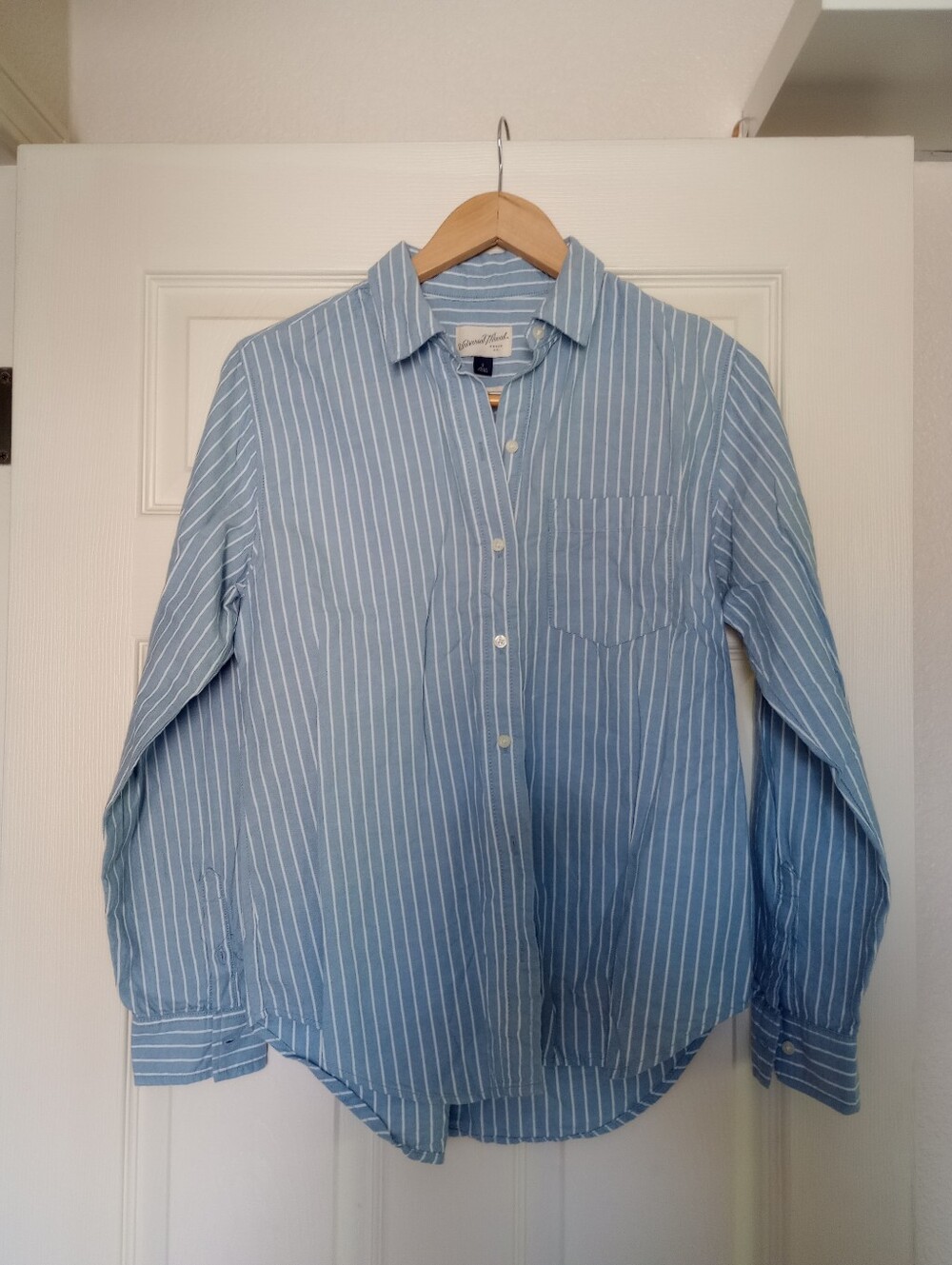 Universal Thread Striped Button Down Shirt S NWOT